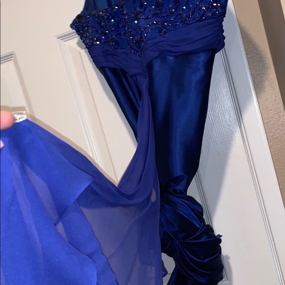 Dress - Picture 5 of 5